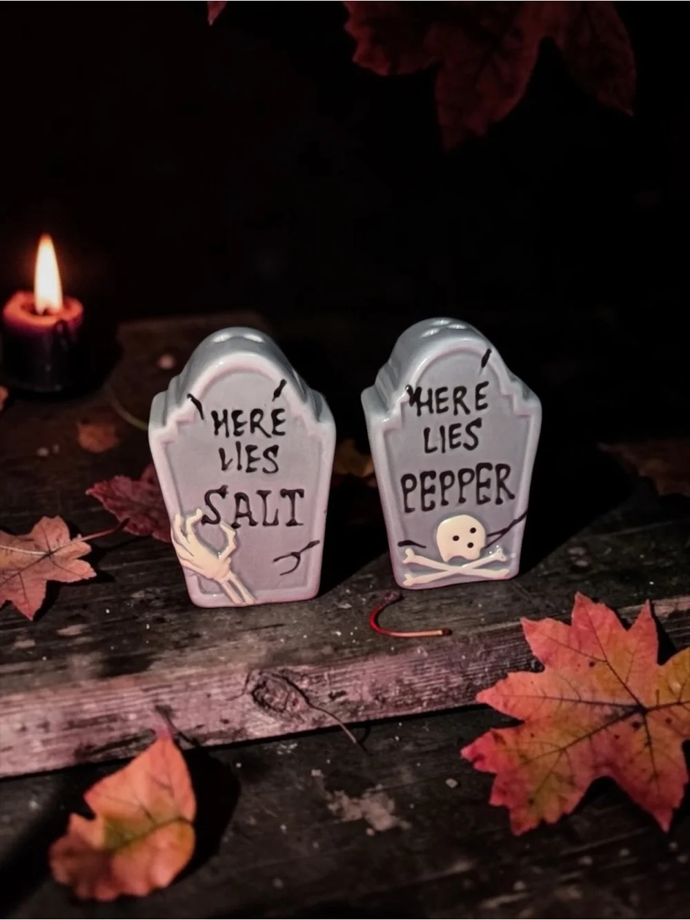 Cracker Barrel Grey Tombstone Salt & Pepper Shakers - Picture 1 of 1